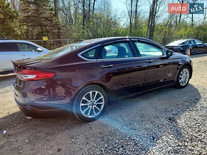 Седан Ford Fusion 2017 в Львове