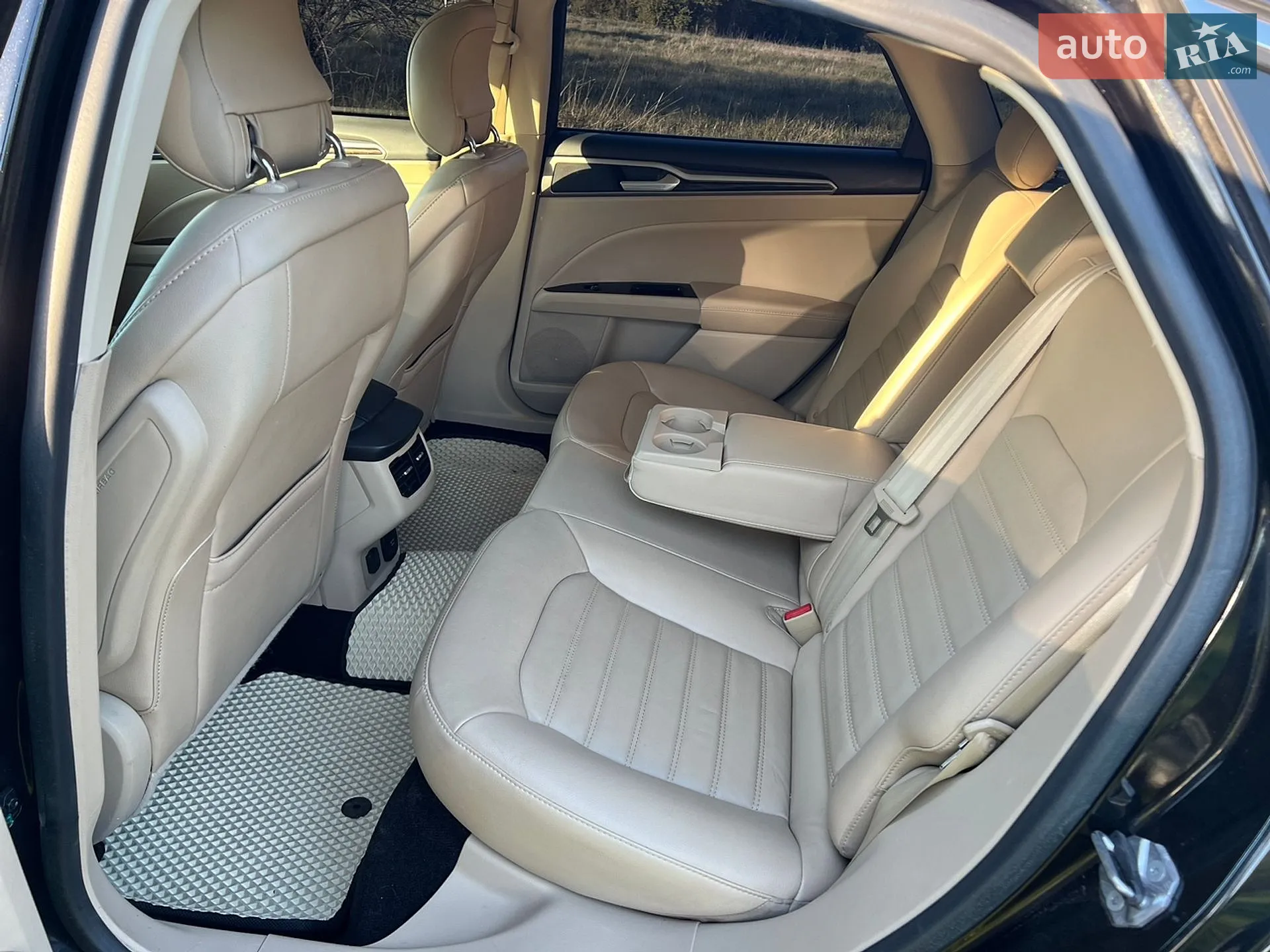 2014 Ford Fusion - мініатюра 25