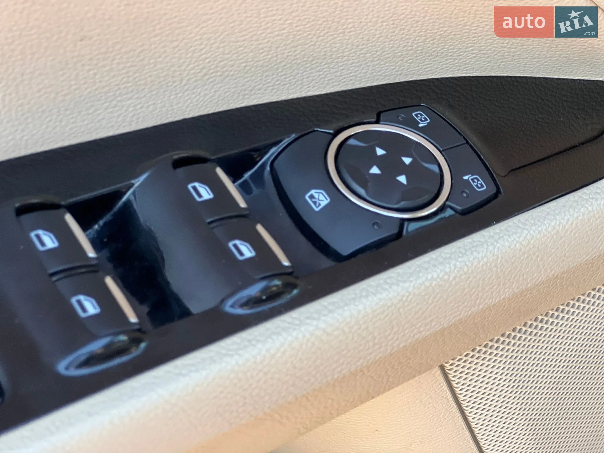 2014 Ford Fusion - мініатюра 38
