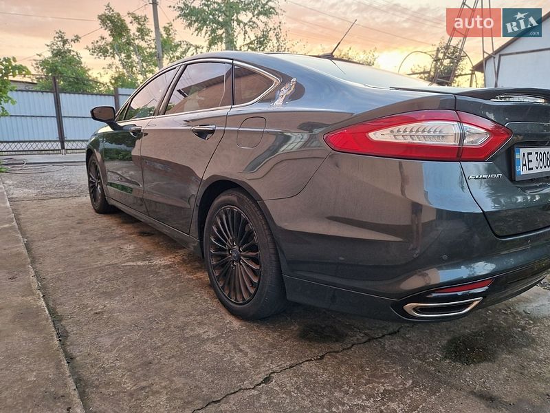 Седан Ford Fusion 2015 в Кривом Роге