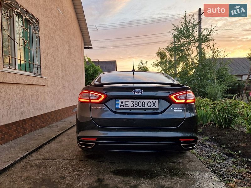 Седан Ford Fusion 2015 в Кривом Роге