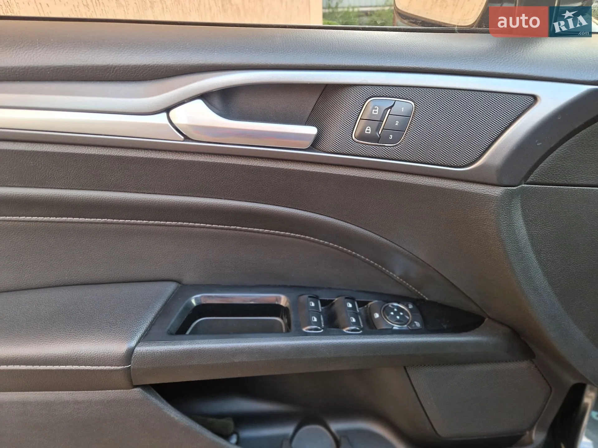 2015 Ford Fusion - мініатюра 19