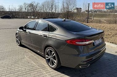 Седан Ford Fusion 2019 в Виннице