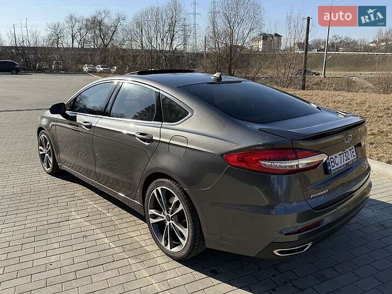 Седан Ford Fusion 2019 в Виннице