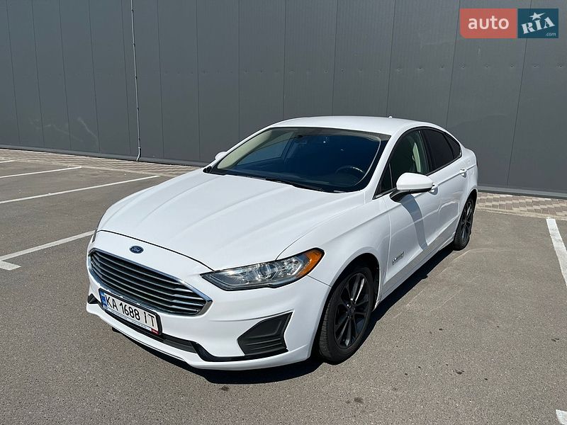 Седан Ford Fusion 2019 в Києві