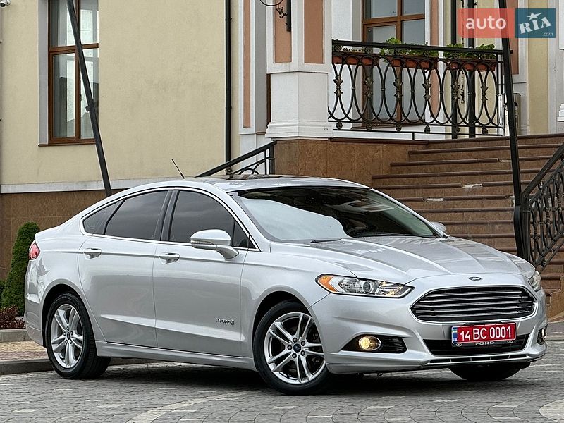 Седан Ford Fusion 2016 в Дрогобичі