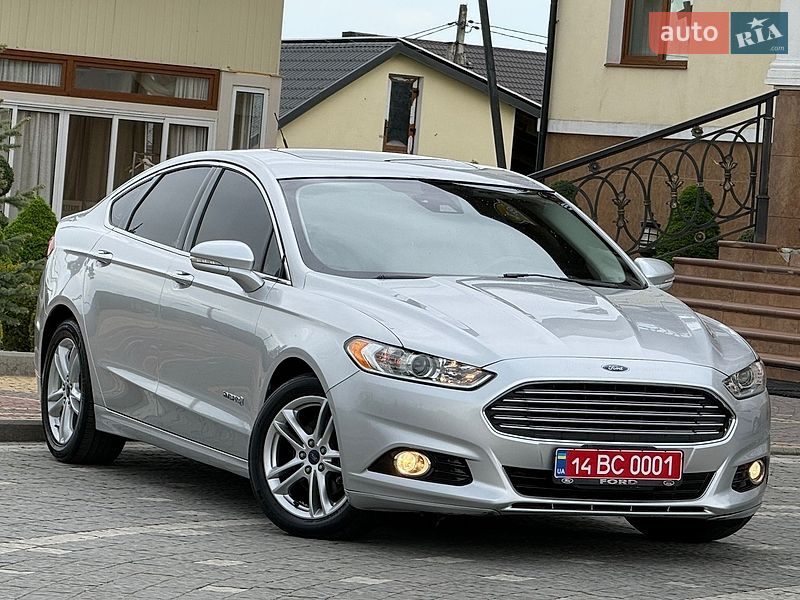 Седан Ford Fusion 2016 в Дрогобичі