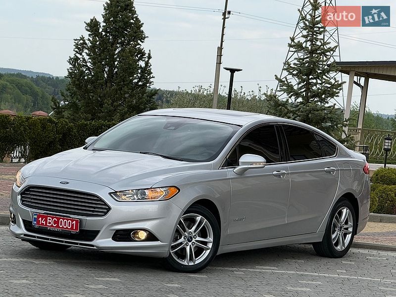 Седан Ford Fusion 2016 в Дрогобичі