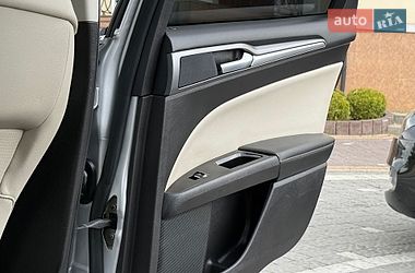 Седан Ford Fusion 2016 в Дрогобичі