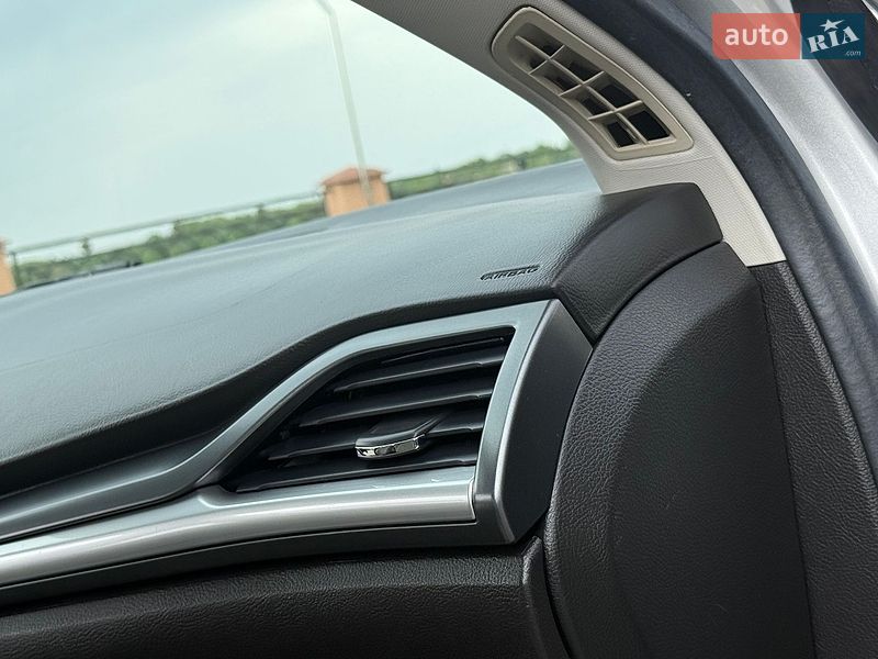 Седан Ford Fusion 2016 в Дрогобичі