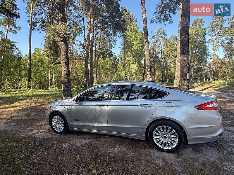 Седан Ford Fusion 2016 в Києві