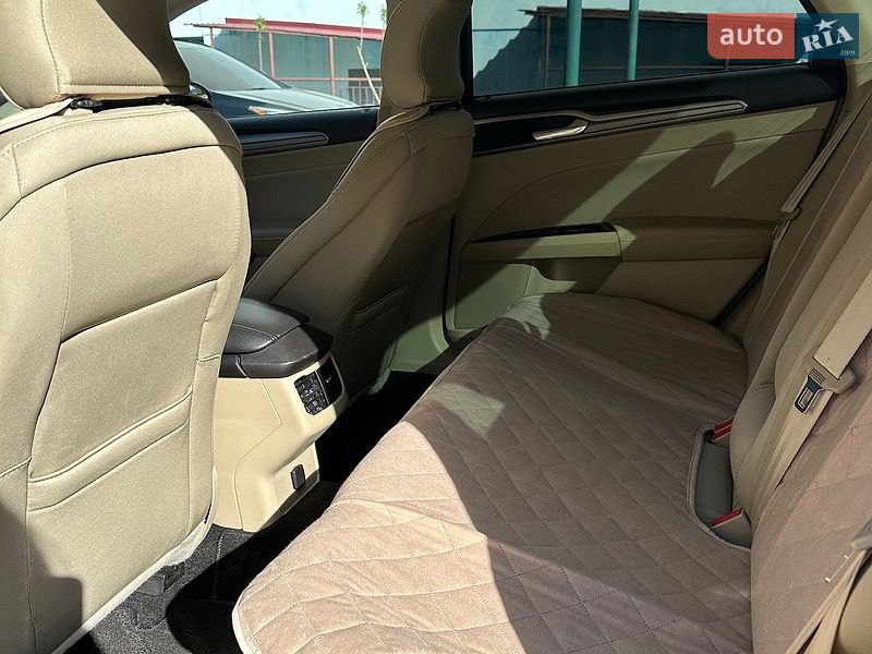 Седан Ford Fusion 2015 в Вінниці