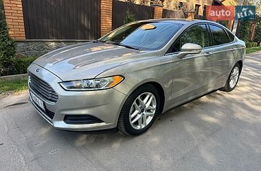 Седан Ford Fusion 2015 в Вінниці