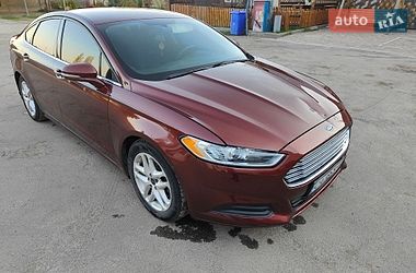 Седан Ford Fusion 2015 в Лисянці