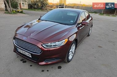 Седан Ford Fusion 2015 в Лисянці