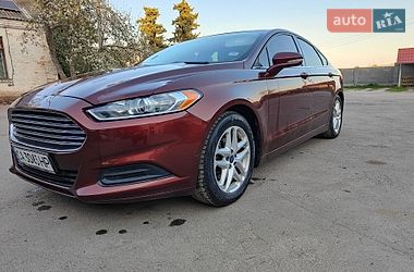 Седан Ford Fusion 2015 в Лисянці