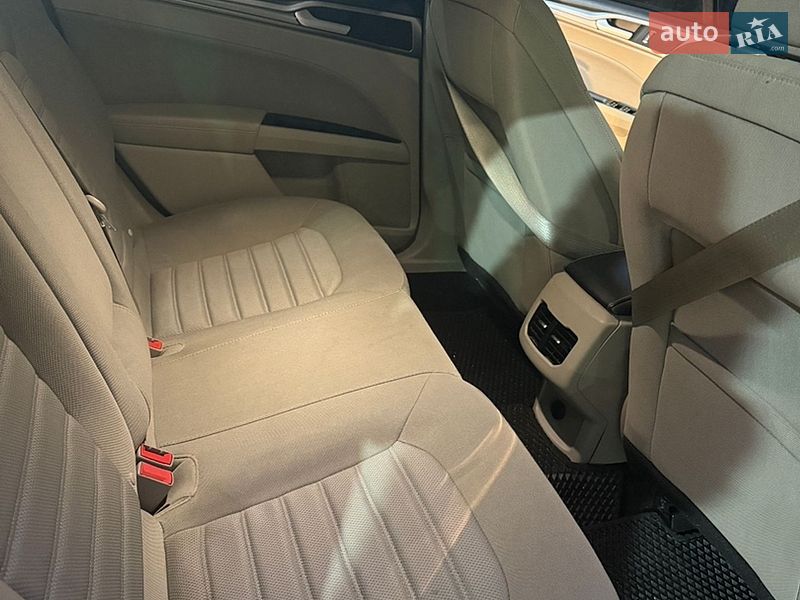 Седан Ford Fusion 2018 в Днепре