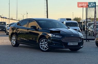 Седан Ford Fusion 2014 в Ужгороде