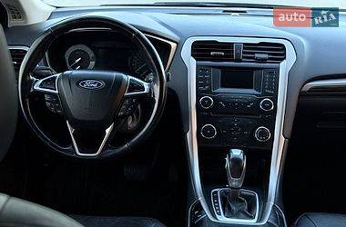 Седан Ford Fusion 2014 в Ужгороде