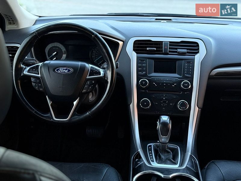Седан Ford Fusion 2014 в Ужгороде