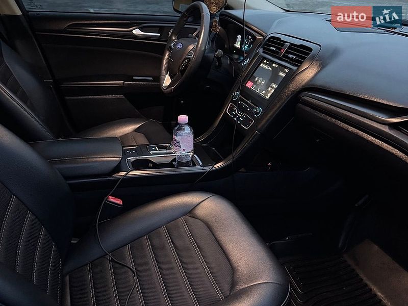 Седан Ford Fusion 2017 в Житомирі