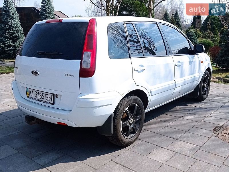Хэтчбек Ford Fusion 2012 в Звягеле