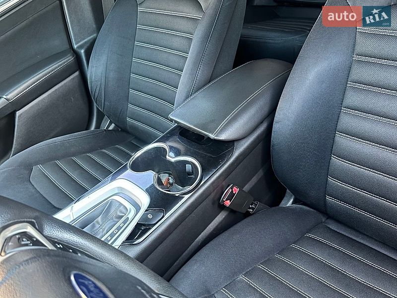 Седан Ford Fusion 2014 в Полтаві