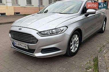 Седан Ford Fusion 2015 в Ужгороде