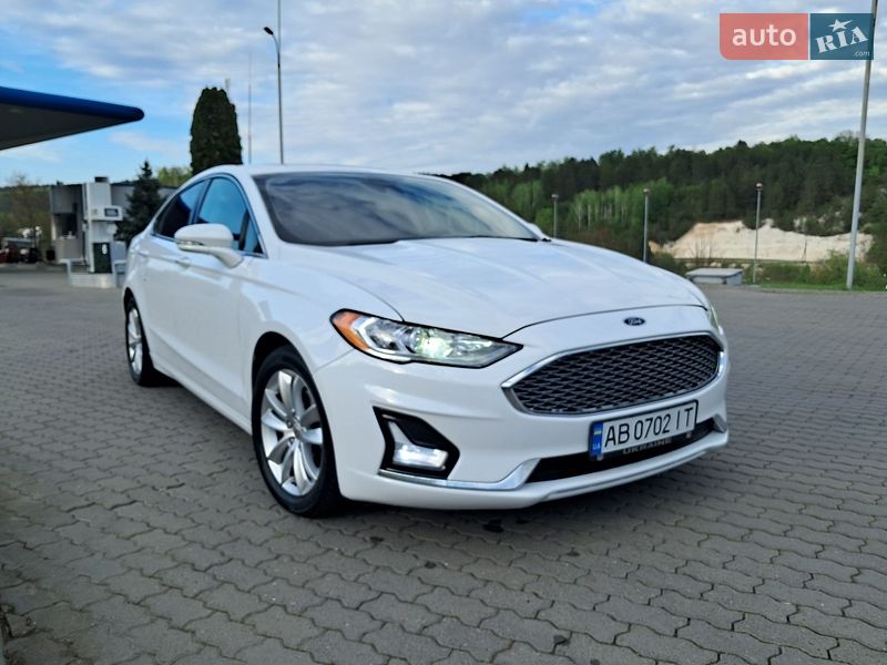 Седан Ford Fusion 2019 в Могилів-Подільському
