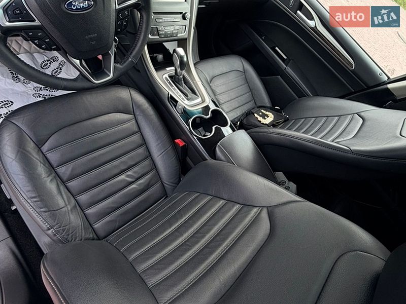 Седан Ford Fusion 2016 в Трускавце