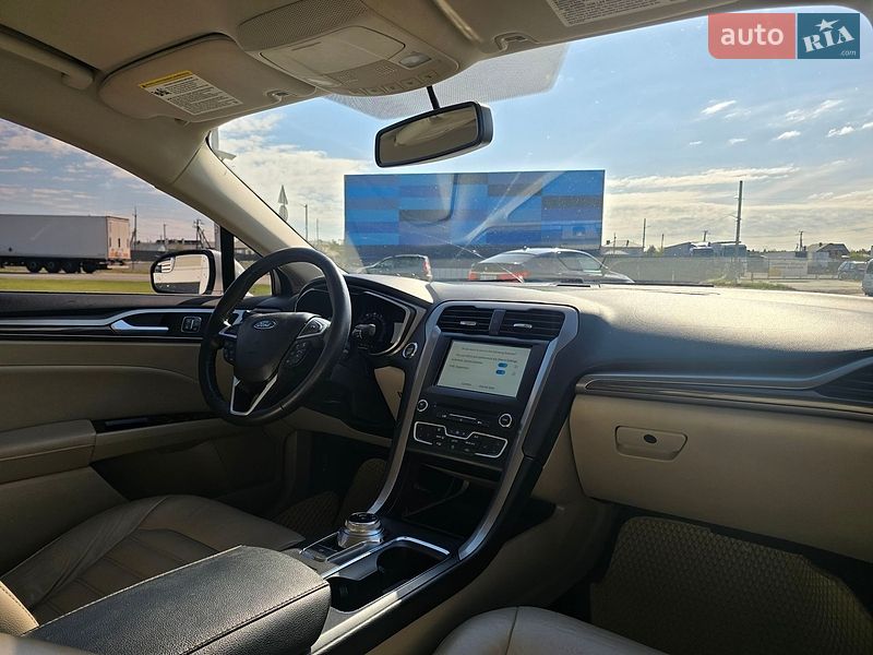 Седан Ford Fusion 2017 в Львові