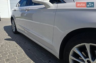 Седан Ford Fusion 2017 в Львові