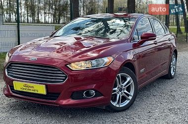 Седан Ford Fusion 2016 в Умані
