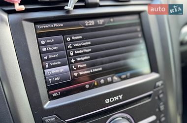 Седан Ford Fusion 2016 в Умані