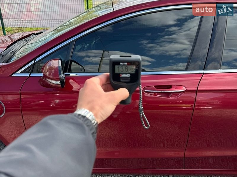 Седан Ford Fusion 2016 в Умані