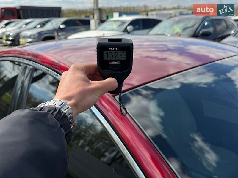 Седан Ford Fusion 2016 в Умані