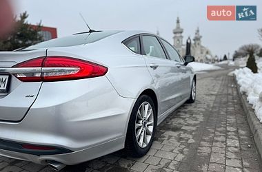 Седан Ford Fusion 2016 в Львові