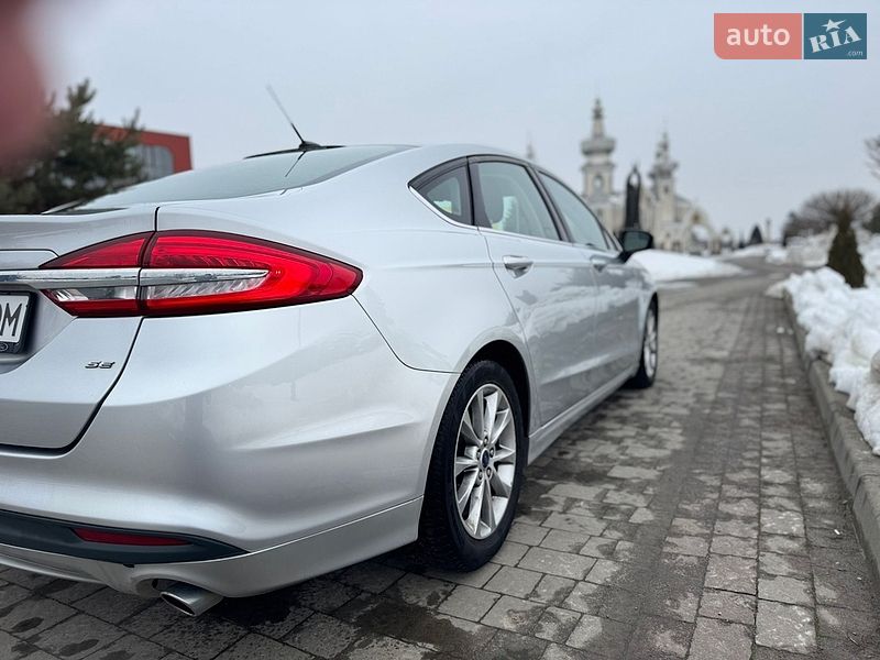 Седан Ford Fusion 2016 в Львові