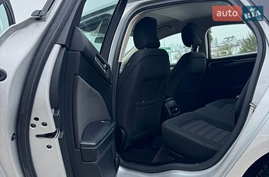 Седан Ford Fusion 2016 в Львові