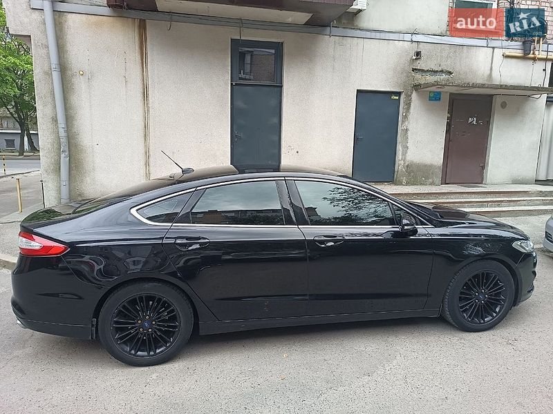 Седан Ford Fusion 2016 в Дніпрі