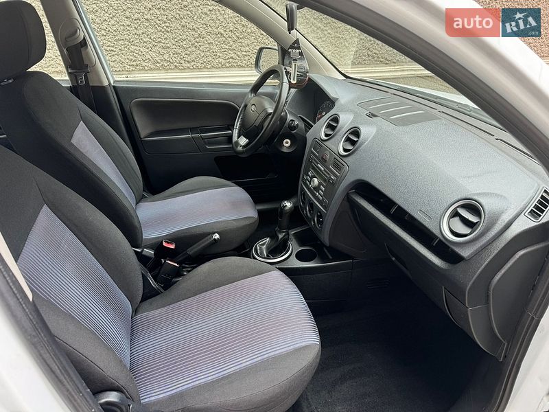 Хетчбек Ford Fusion 2011 в Чорноморську