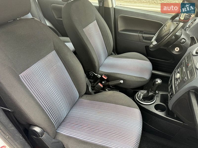 Хетчбек Ford Fusion 2011 в Чорноморську