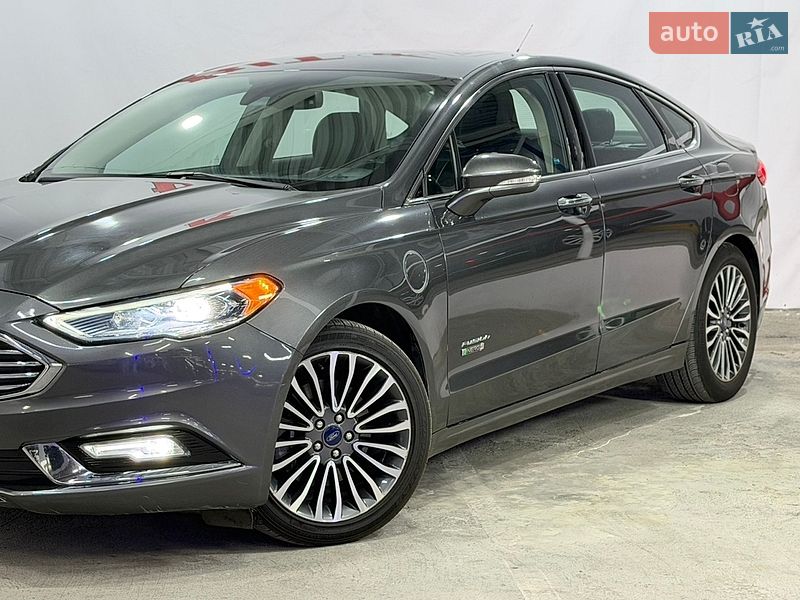 Седан Ford Fusion 2016 в Одесі