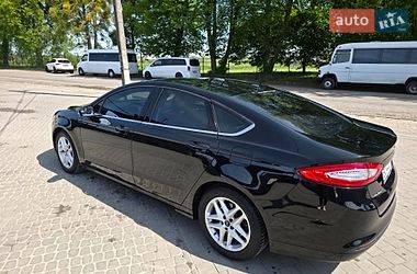 Седан Ford Fusion 2016 в Львові