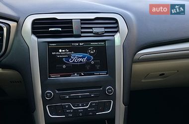 Седан Ford Fusion 2016 в Львові