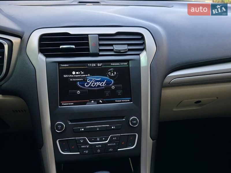 Седан Ford Fusion 2016 в Львові