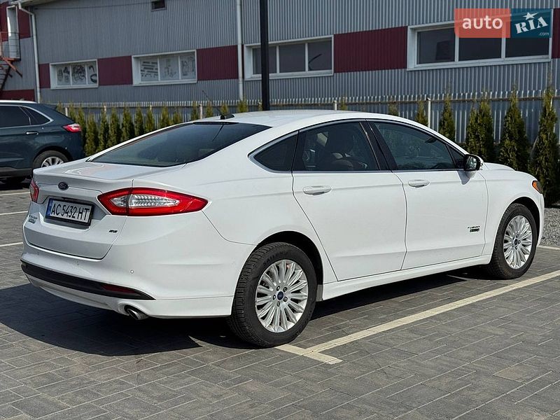 Седан Ford Fusion 2016 в Луцке