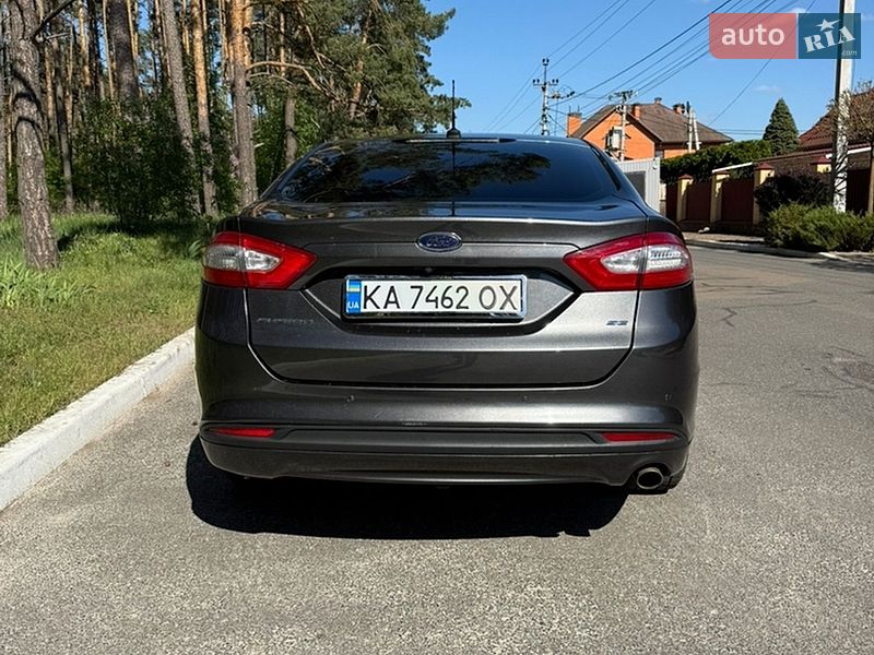 Седан Ford Fusion 2016 в Гореничах