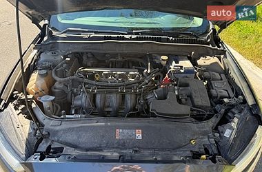 Седан Ford Fusion 2016 в Гореничах