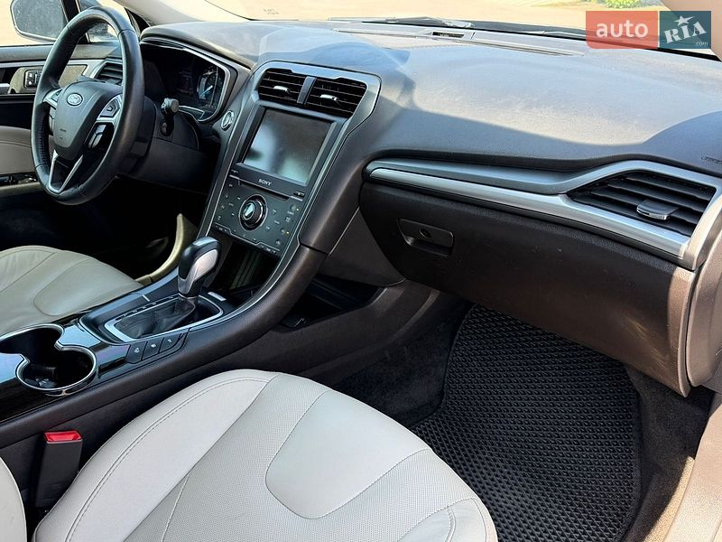 Седан Ford Fusion 2015 в Борисполе